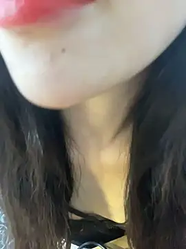 Snapshot of Clara8899 chatting on June 29, 1:56 am Clara8899 online show from June 29, 1:56 am