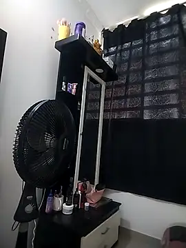 dulcelatin21 online show from November 3, 3:57 pm