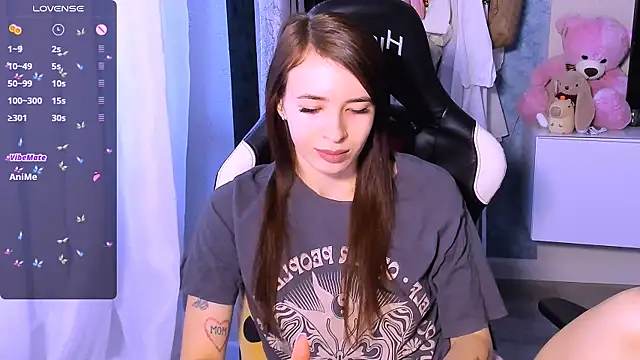 Snapshot of ZoyaMill chatting on September 15, 4:23 am ZoyaMill online show from September 15, 4:23 am