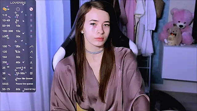 Snapshot of ZoyaMill chatting on September 23, 4:37 am ZoyaMill online show from September 23, 4:37 am