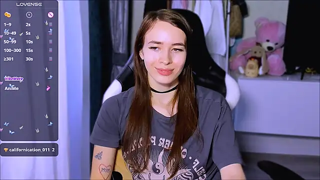 Snapshot of ZoyaMill chatting on October 7, 6:21 am ZoyaMill online show from October 7, 6:21 am