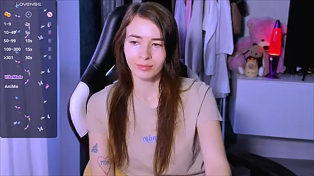 Snapshot of ZoyaMill chatting on October 17, 5:54 am ZoyaMill online show from October 17, 5:54 am