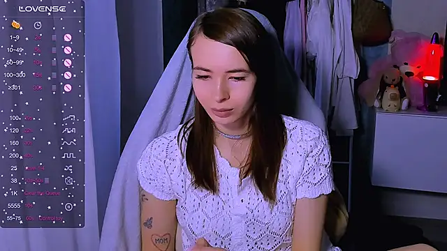 Snapshot of ZoyaMill chatting on November 10, 6:45 am ZoyaMill online show from November 10, 6:45 am