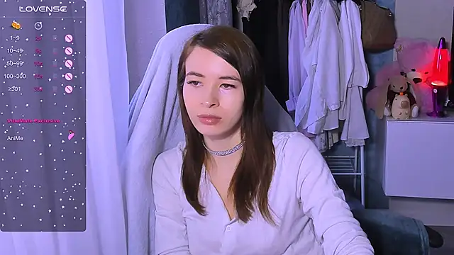 Snapshot of ZoyaMill chatting on November 14, 6:45 am ZoyaMill online show from November 14, 6:45 am