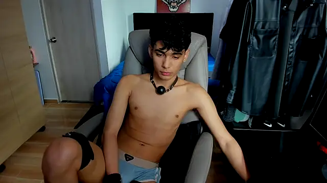AliottTwink online show from July 1, 1:02 pm