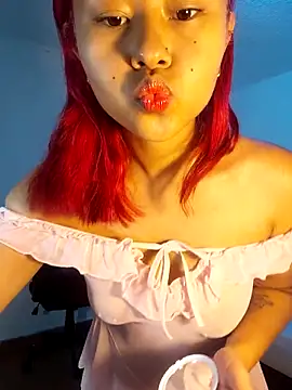 Snapshot of MAYASMITH__ chatting on June 2, 6:15 am MAYASMITH online show from June 2, 6:15 am