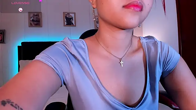 Snapshot of MAYASMITH__ chatting on July 14, 2:38 am MAYASMITH online show from July 14, 2:38 am