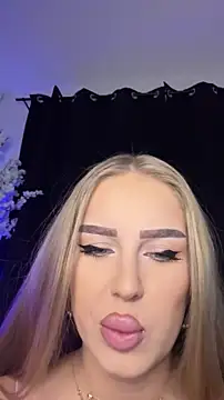 AubrieleRouj1 online show from February 19, 5:20 pm