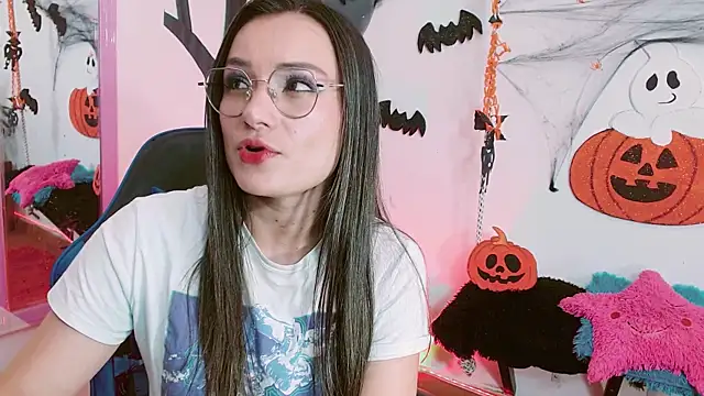 Snapshot of danna_888 chatting on October 24, 6:37 pm danna 888 online show from October 24, 6:37 pm