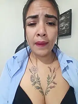 Snapshot of MAYE__13 chatting on June 14, 12:07 pm MAYE 13 online show from June 14, 12:07 pm