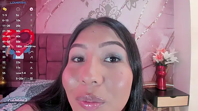 Snapshot of luna_maisonn chatting on September 11, 7:36 pm luna maisonn online show from September 11, 7:36 pm