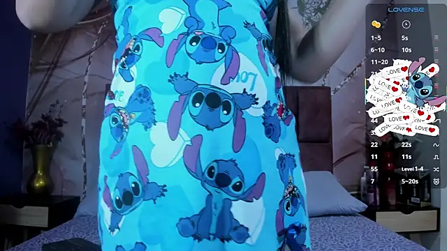 Snapshot of luna_maisonn chatting on October 3, 8:17 pm luna maisonn online show from October 3, 8:17 pm