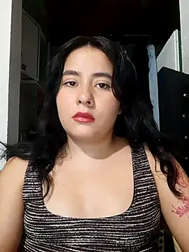 Snapshot of Yuli-27 chatting on January 9, 4:37 am Yuli-27 online show from January 9, 4:37 am