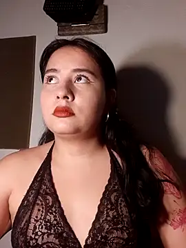 Snapshot of Yuli-27 chatting on February 7, 3:21 am Yuli-27 online show from February 7, 3:21 am