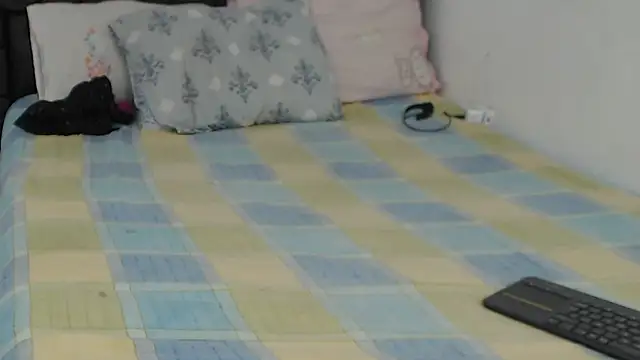 zoe stp latina online show from November 27, 7:16 pm