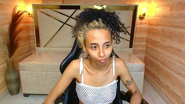 Agnis ink r online show from November 15, 1:36 am