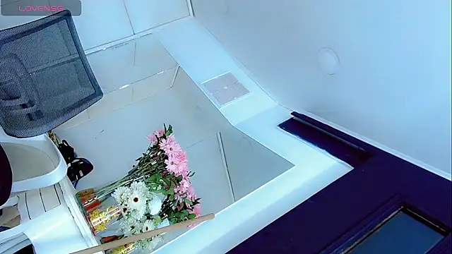 Snapshot of KatyuscaSubmissive chatting on September 26, 7:40 pm KatyuscaSubmissive online show from September 26, 7:40 pm