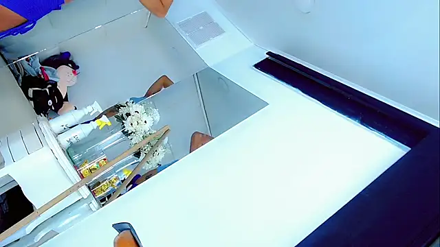 Snapshot of KatyuscaSubmissive chatting on October 16, 7:37 pm KatyuscaSubmissive online show from October 16, 7:37 pm