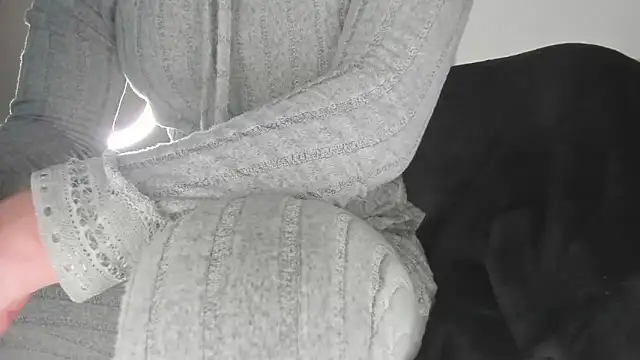 mila dash online show from November 25, 1:27 am