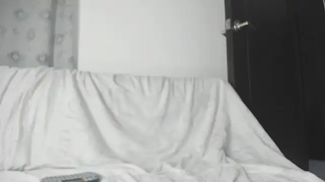 mila dash online show from November 29, 2:03 am