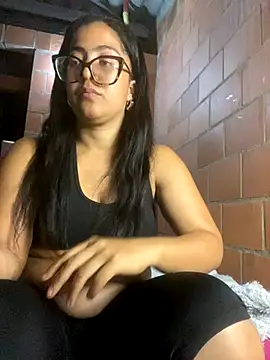 Snapshot of Jessyivonne chatting on September 19, 3:08 am Jessyivonne online show from September 19, 3:08 am