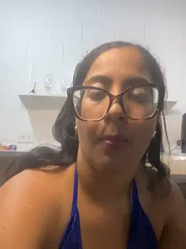 Snapshot of Jessyivonne chatting on November 4, 3:38 am Jessyivonne online show from November 4, 3:38 am