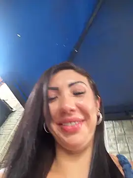 Snapshot of Sarahlove_90 chatting on October 31, 6:31 pm Sarahlove 90 online show from October 31, 6:31 pm