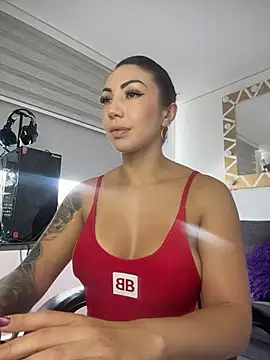 Snapshot of Sarahlove_90 chatting on November 10, 5:45 pm Sarahlove 90 online show from November 10, 5:45 pm