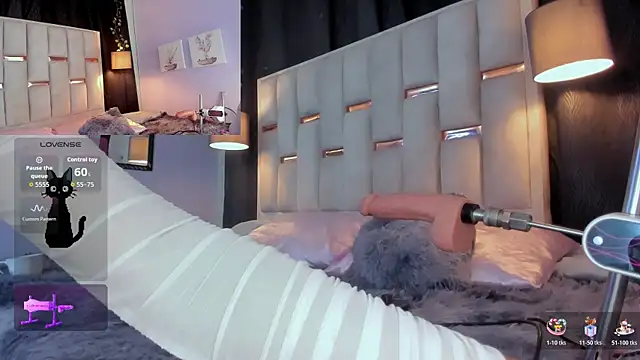 melody-rouss online show from October 30, 4:03 am