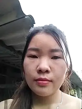 lylylove online show from September 18, 11:01 am