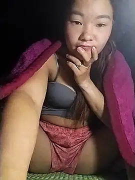 lylylove online show from November 2, 8:22 pm