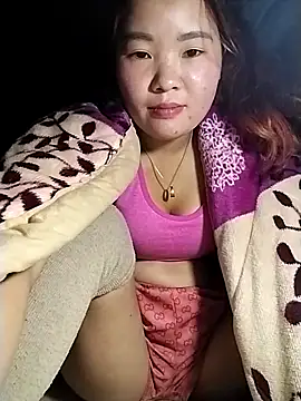 lylylove online show from February 1, 1:20 pm