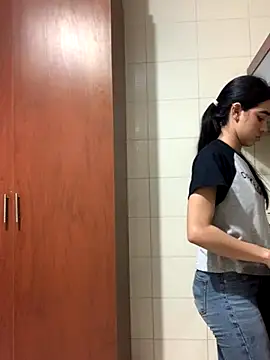 Kylie Patrick online show from October 17, 1:20 am