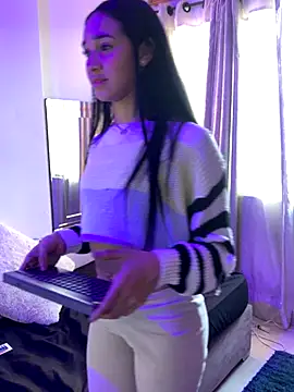 Kylie Patrick online show from October 25, 9:53 pm