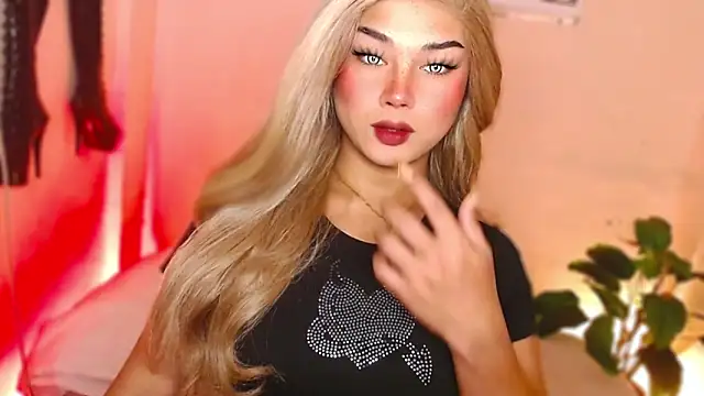 MissRumi Hunter online show from December 15, 7:40 pm