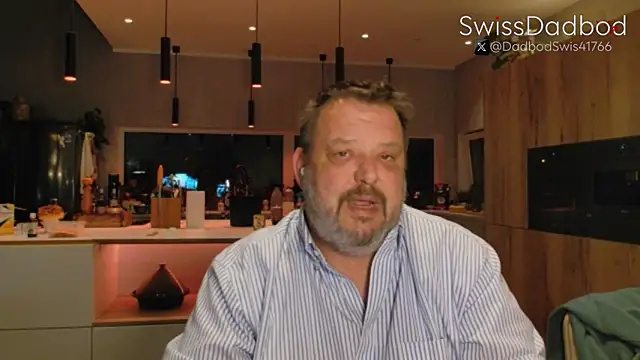 Snapshot of SwissDadbod chatting on September 29, 7:51 pm SwissDadbod online show from September 29, 7:51 pm