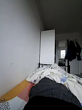 Snapshot of Devran464354 chatting on December 16, 7:35 am Devran464354 online show from December 16, 7:35 am