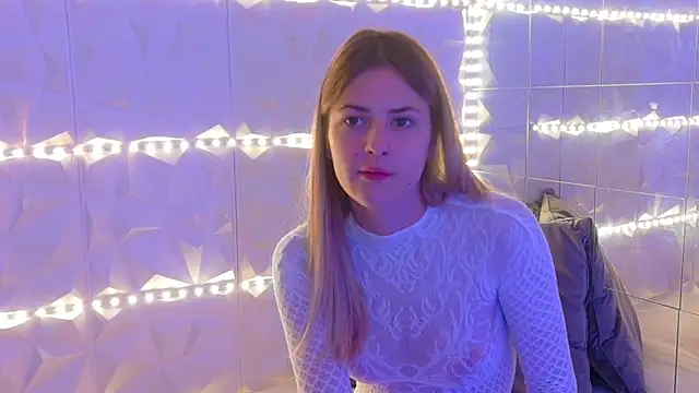 Aishha  online show from November 13, 6:01 am