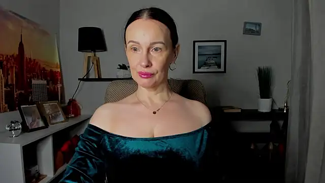 Velvet Jasmine online show from January 13, 6:40 am