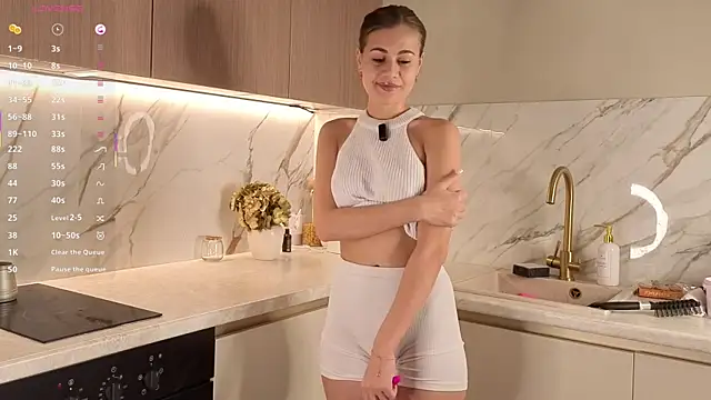 MorteBelle online show from October 27, 6:06 am