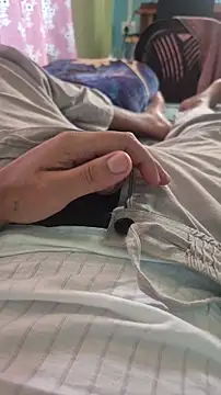 Snapshot of yourdesire069 chatting on April 15, 9:27 am yourdesire069 online show from April 15, 9:27 am