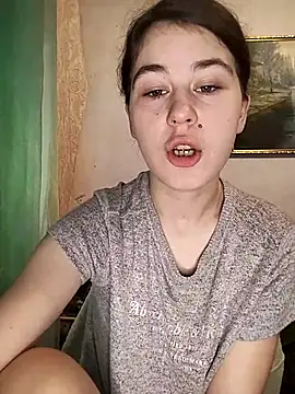 ToryTayler online show from November 18, 8:19 am