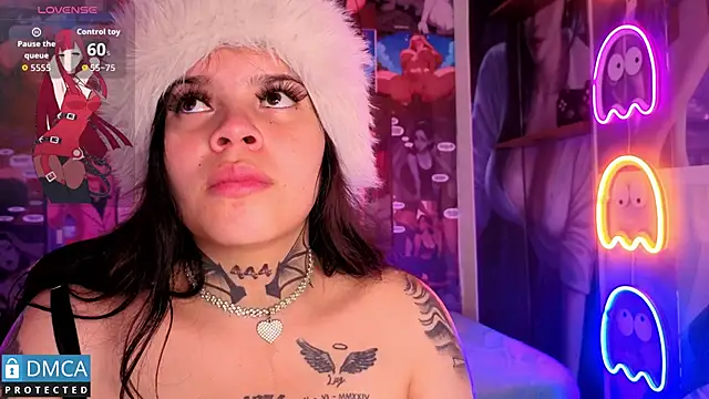 Snapshot of CandyKane06_ chatting on November 25, 1:38 am CandyKane06 online show from November 25, 1:38 am