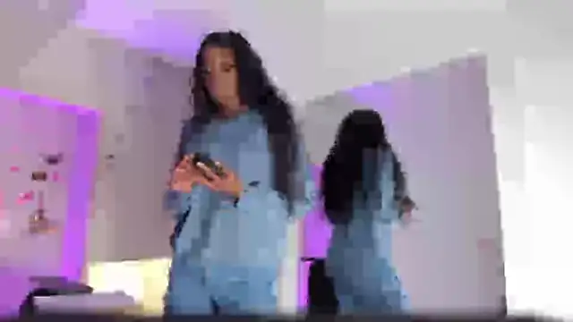 Stefannyevans  online show from February 5, 2:33 pm