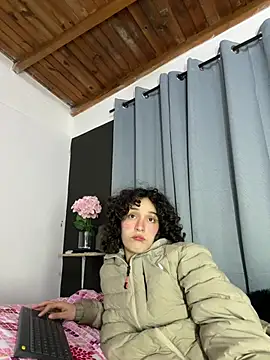 TeensNews18 online show from March 4, 11:55 pm