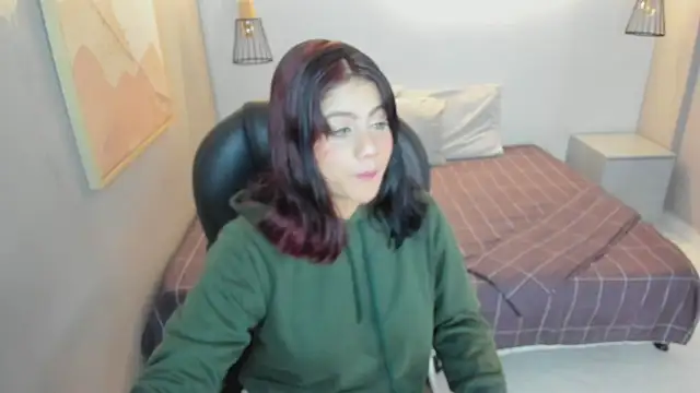 Julieth brown  online show from November 16, 12:44 pm