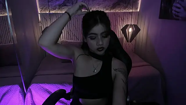 Julieth brown  online show from March 6, 8:16 pm