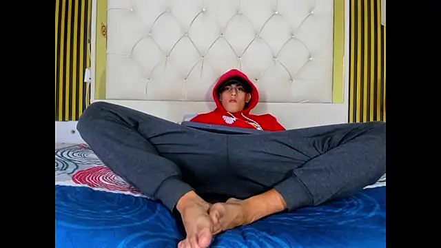 Snapshot of Just18Jake chatting on September 26, 6:12 pm Just18Jake online show from September 26, 6:12 pm