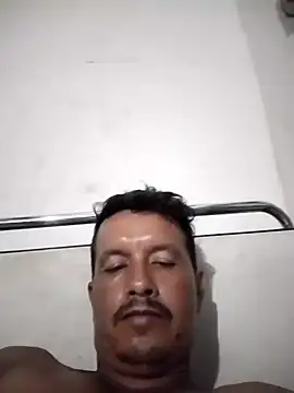 Snapshot of colombiano198720 chatting on November 26, 1:28 am colombiano198720 online show from November 26, 1:28 am