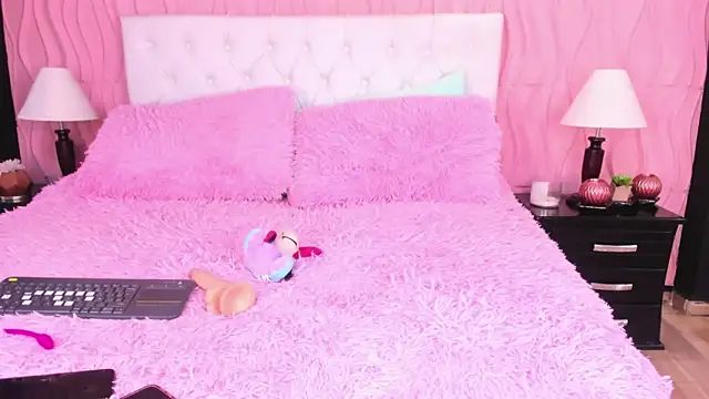 Dulceemia  online show from September 30, 7:52 pm